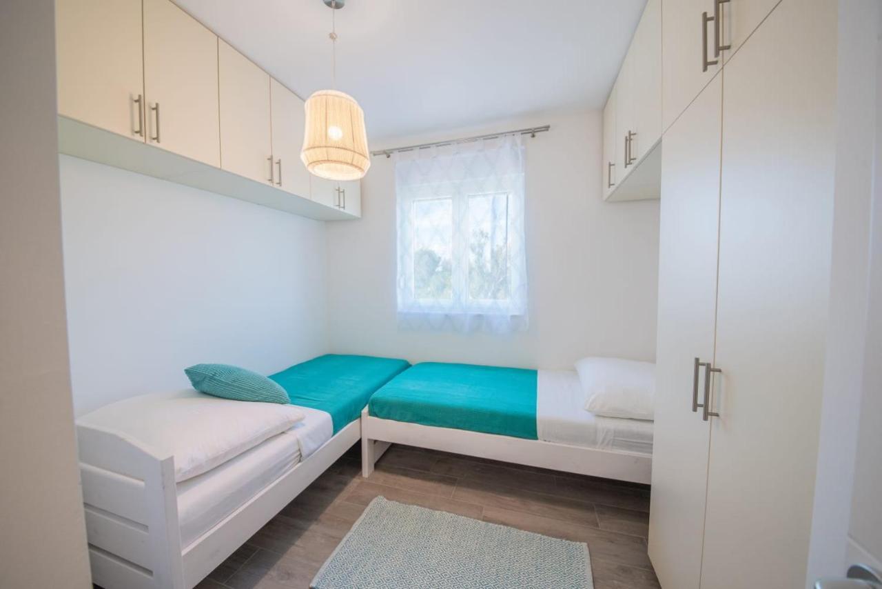 Apartman Pau ニン エクステリア 写真